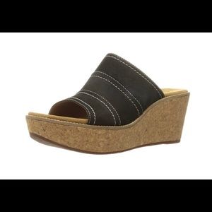 Clarks Women's Aisley Lily Wedge Sandal